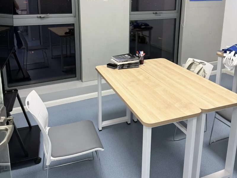 合肥包河校区一对一教室（原木桌）